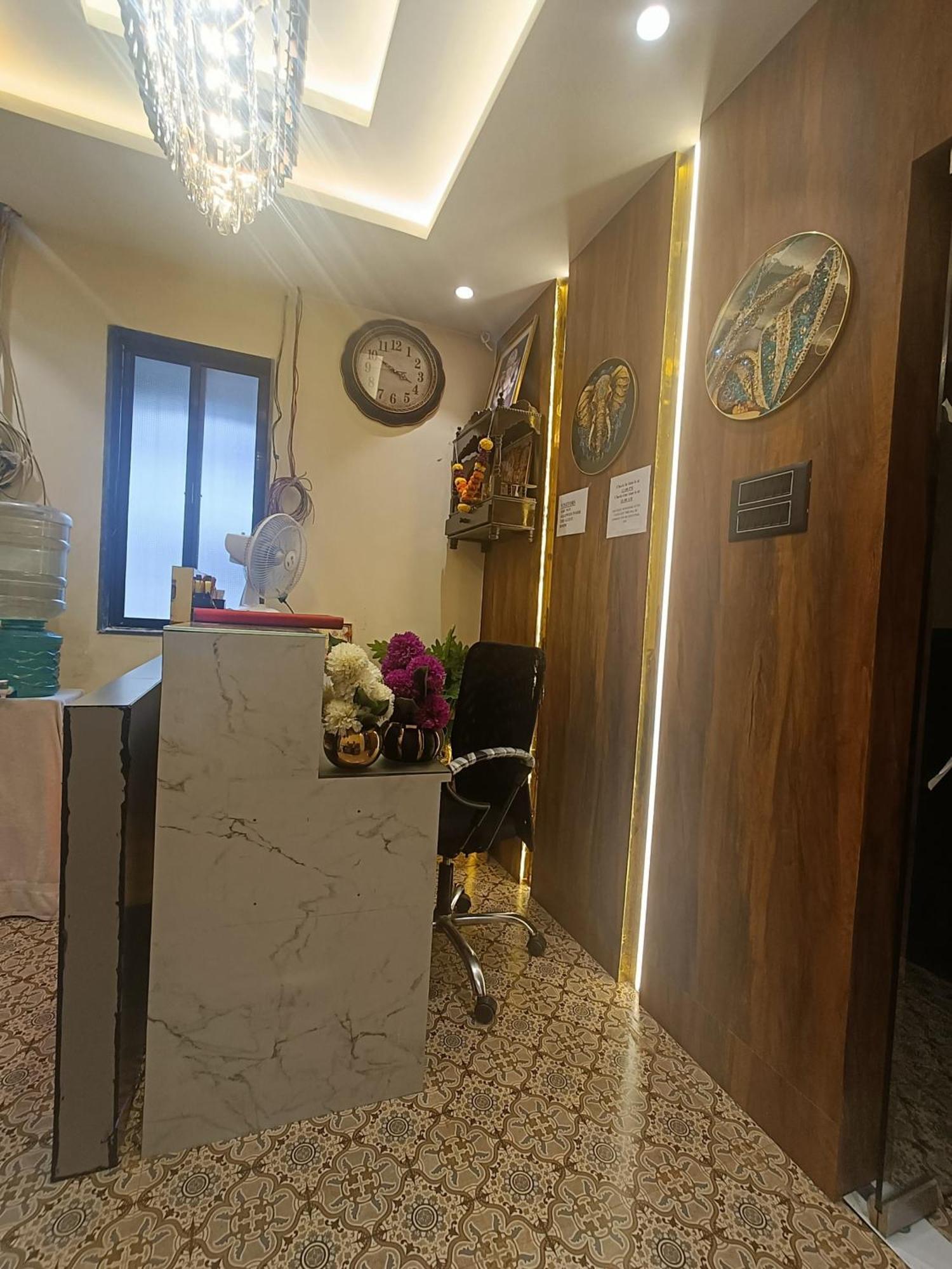 Hotel Sai Palace- Near Tata Memorial Hospital ムンバイ エクステリア 写真